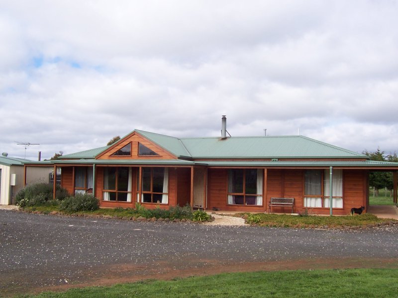 704 Old Melbourne Road, Wallace, Vic 3352 Property Details