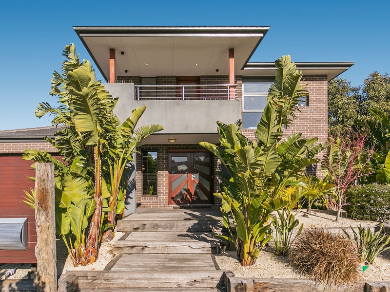 94 Sandarra Boulevard, Sandhurst, Vic 3977 Property Details