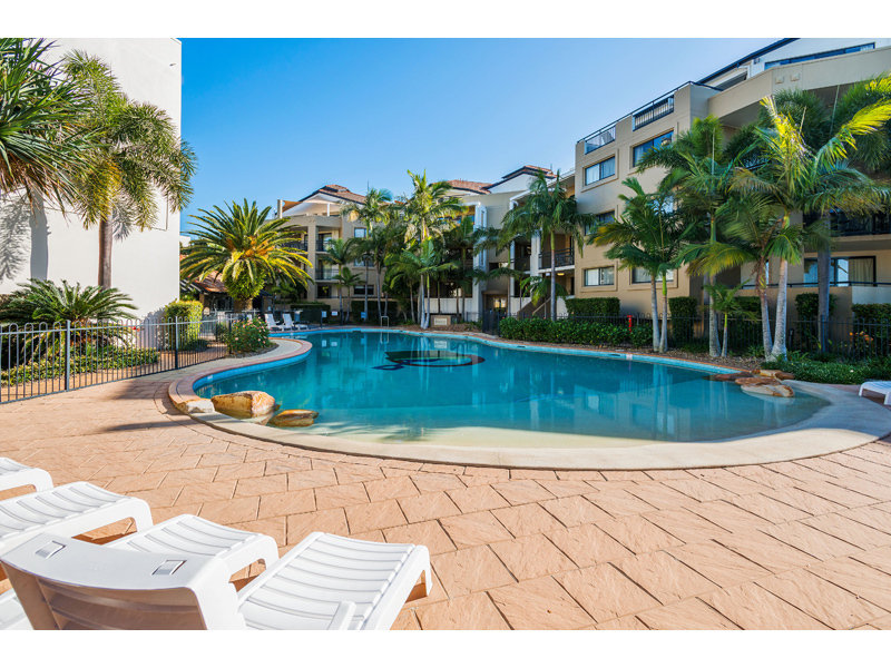 208-392-marine-parade-labrador-qld-4215-property-details