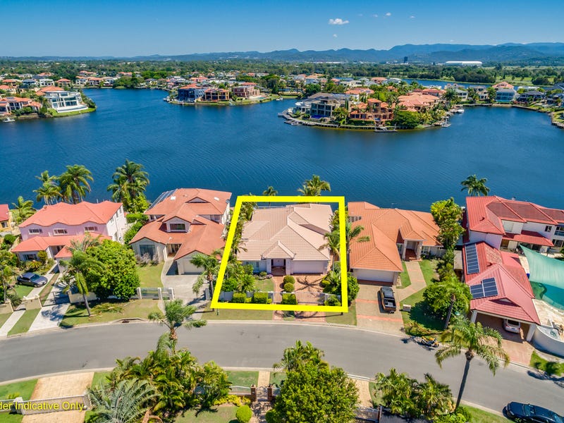 28 Montevideo Drive, Clear Island Waters,