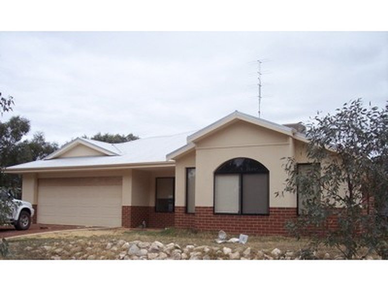 289 Street, Waroona, WA 6215 Property Details