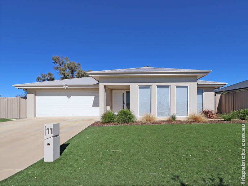 11 Barton Avenue, Lloyd, NSW 2650 Property Details