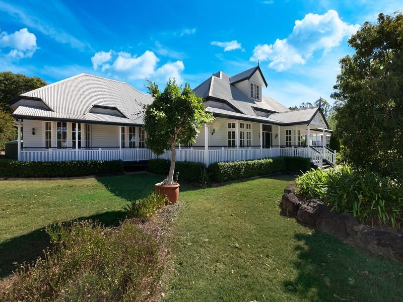 10 Upper Brookfield Road, Brookfield, QLD 4069