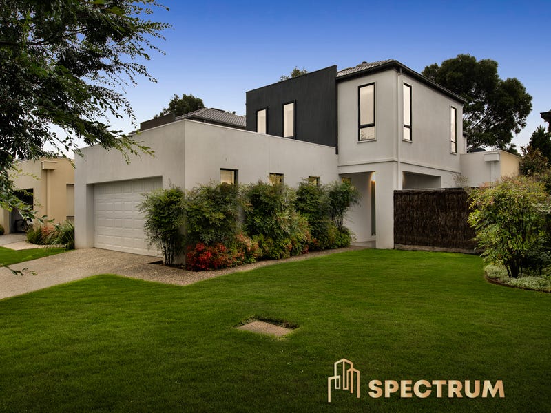 3 SOVEREIGN MANORS CRESCENT, Rowville, Vic 3178 Property Details