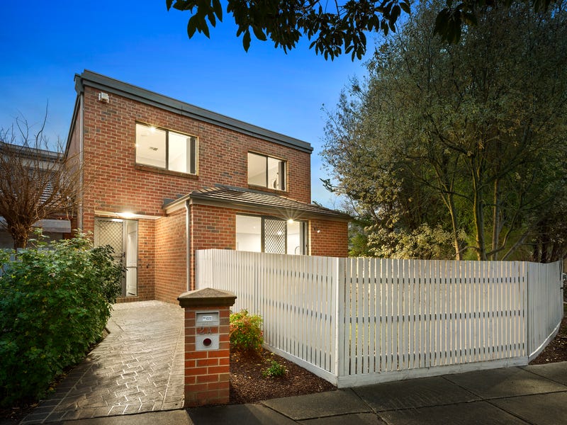 2A Pakenham Street, Blackburn, VIC 3130