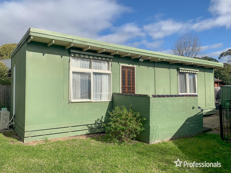 26A Zina Grove, Mooroolbark, VIC 3138