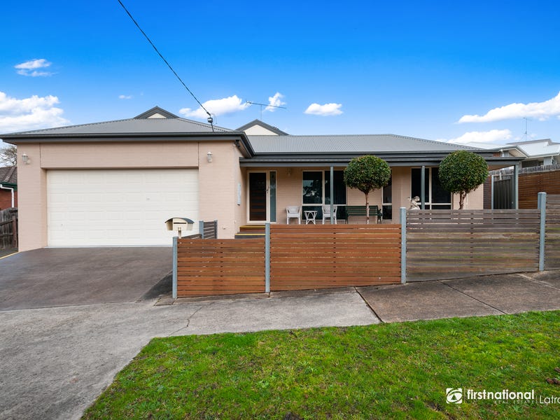 11 Cutler Cres, Churchill, VIC 3842