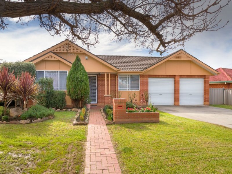 39 Hallam Street, Glenroy, NSW 2640