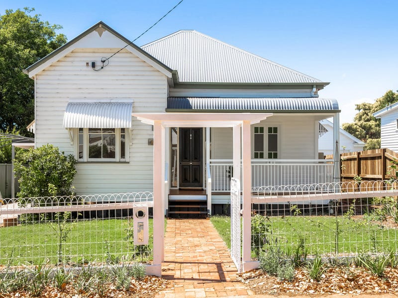 196 Geddes Street, South Toowoomba, QLD 4350