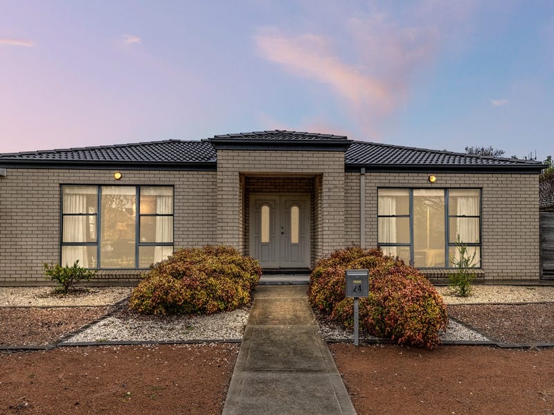 24 Ballantyne Crescent, Franklin, ACT 2913 Property Details