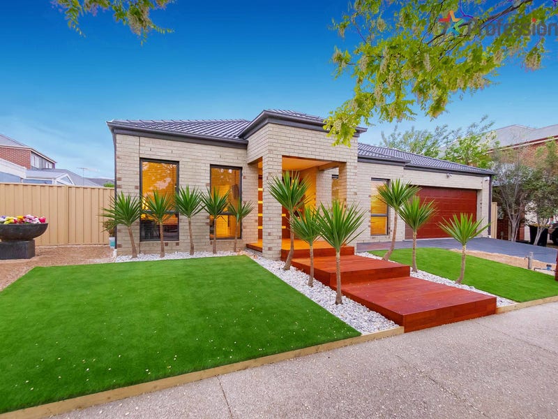 15 Wattlepark Street, Caroline Springs, Vic 3023 House for Sale