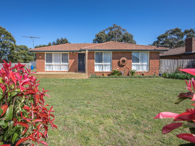 1 Coleraine Drive, Romsey, Vic 3434 Property Details