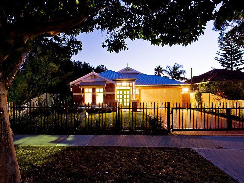 32 Acton Avenue, Rivervale, WA 6103