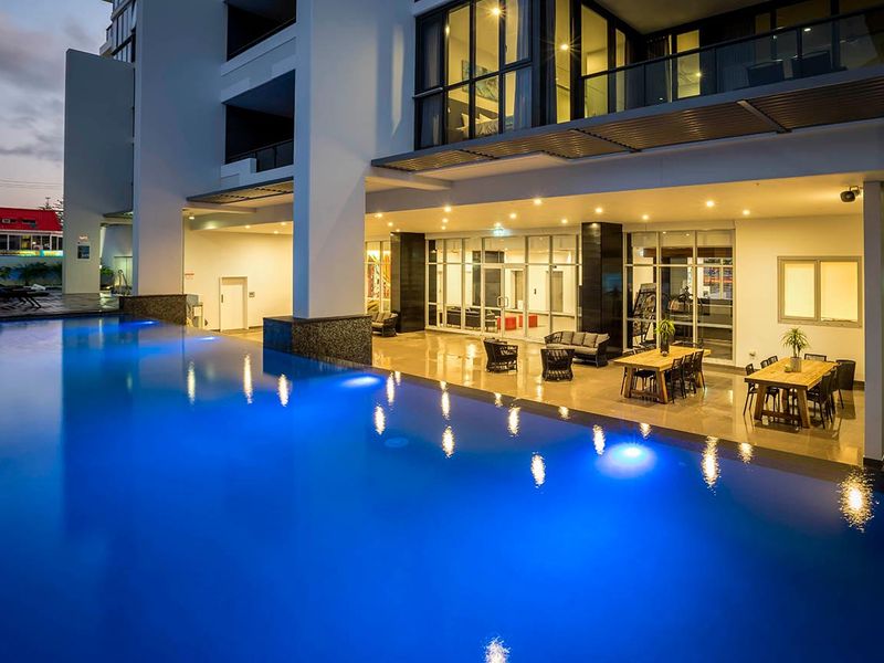 Apartments Units For Sale In Broadbeach Qld 4218 Pg 4