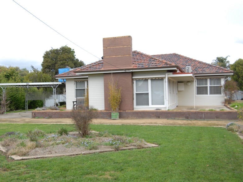 92 Crispe Street, Deniliquin, NSW 2710