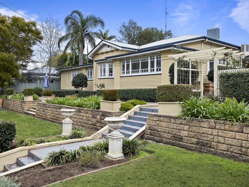 25 Margaret Street, East Toowoomba, QLD 4350