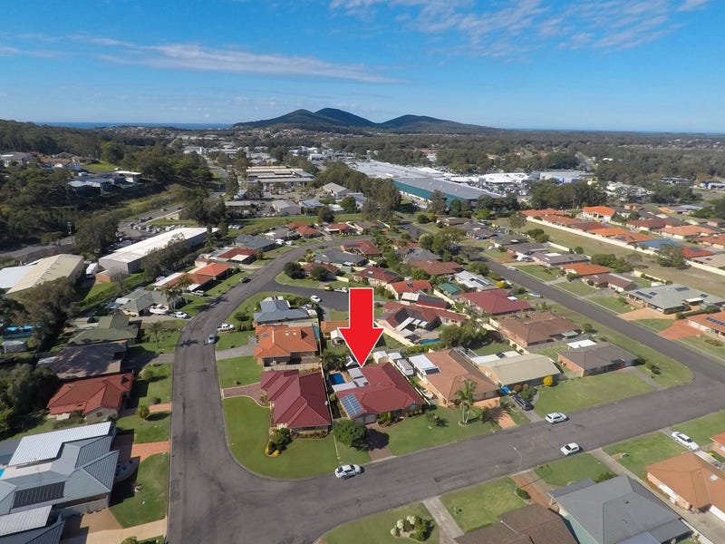 8 Christian Cres, Forster, NSW 2428