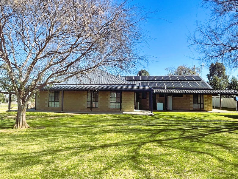 264 Tilga Street, Canowindra, NSW 2804
