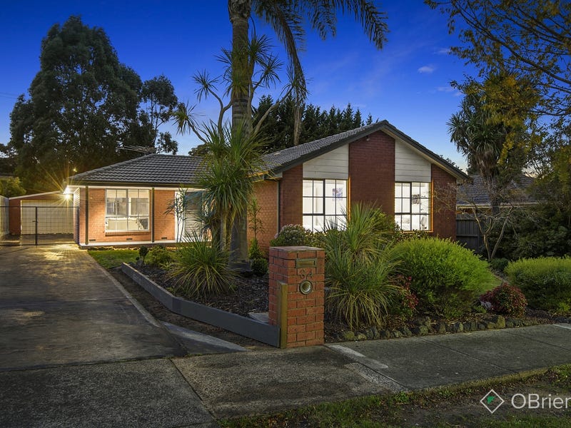 34 Lawson Way Endeavour Hills Vic 3802