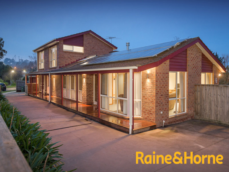 6 Bournevale Drive, Berwick, VIC 3806