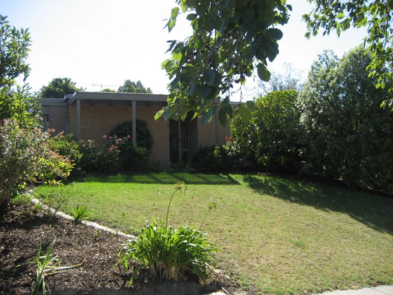 15 Howell Drive, Berwick, Vic 3806 Property Details