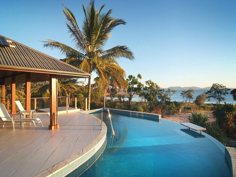 860 Gloucester Avenue, Hideaway Bay, QLD 4800