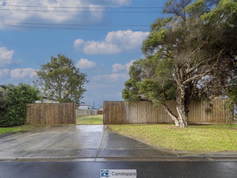 16 Cambridge Street, Lang Lang, VIC 3984