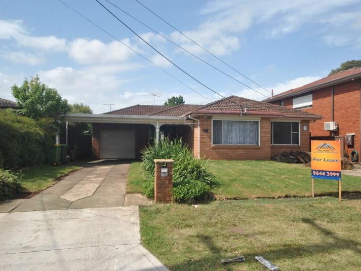 18 Kurrajong Avenue, Hall, NSW 2198