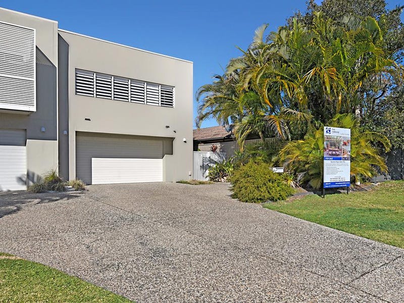 2/3 Sandown Avenue, Bundall, Qld 4217 Villa for Sale