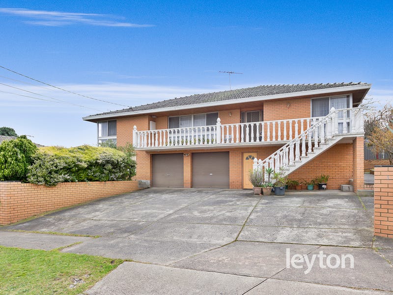 Real Estate & Property for Auction in Tocumwal, NSW 2714 (+3 locations