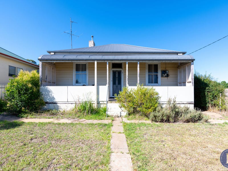 17 Aurville Road, Harden, NSW 2587 Property Details