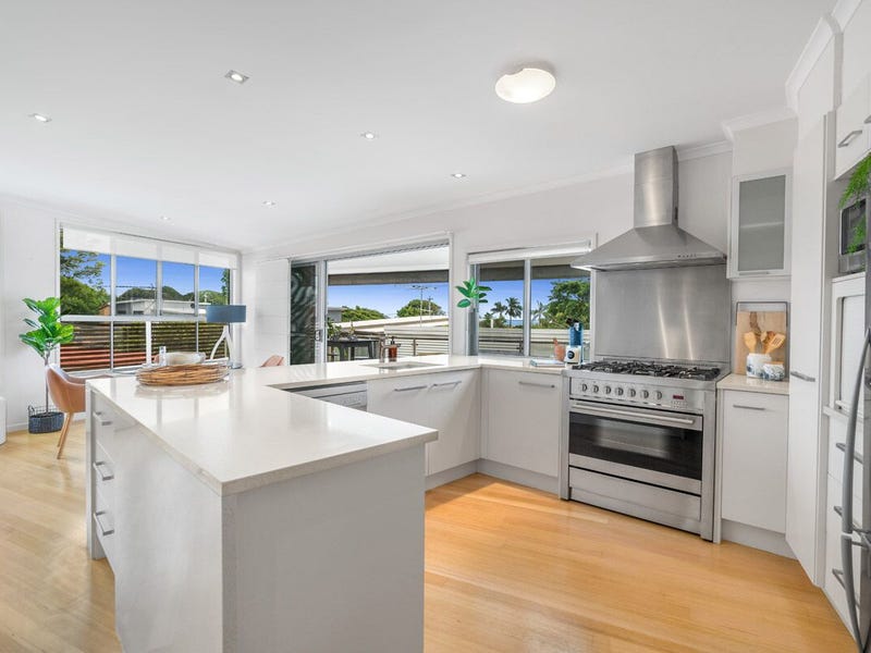 154 Melville Terrace, Manly, Qld 4179 Property Details