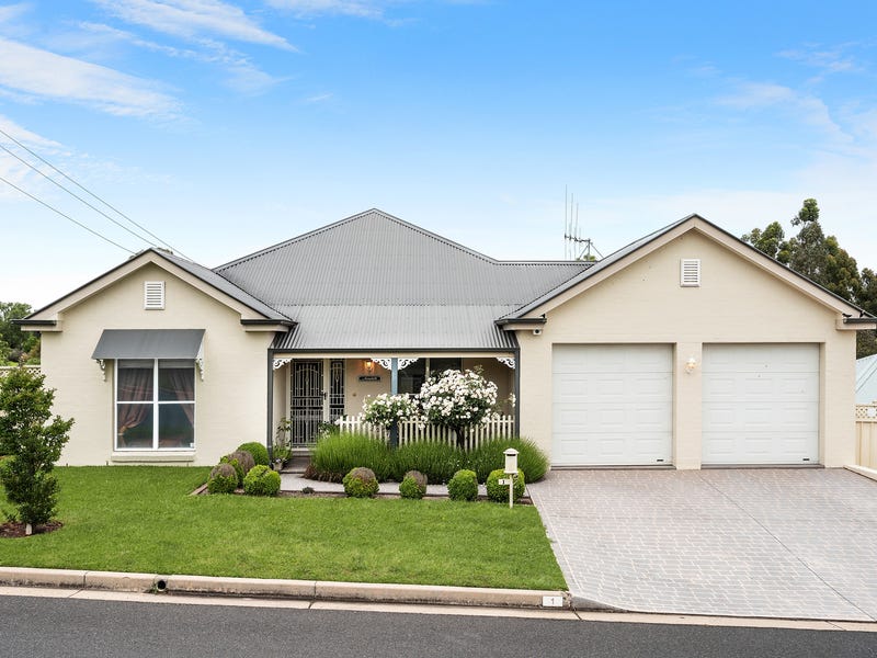 1 Brooklands Drive, Orange, NSW 2800 Property Details