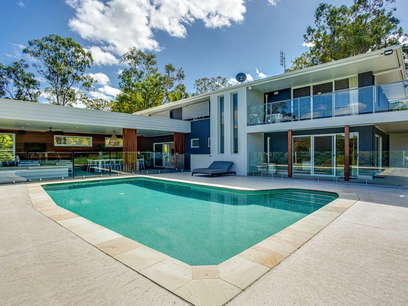 4 Thredbo Drive, Worongary, Qld 4213 Property Details