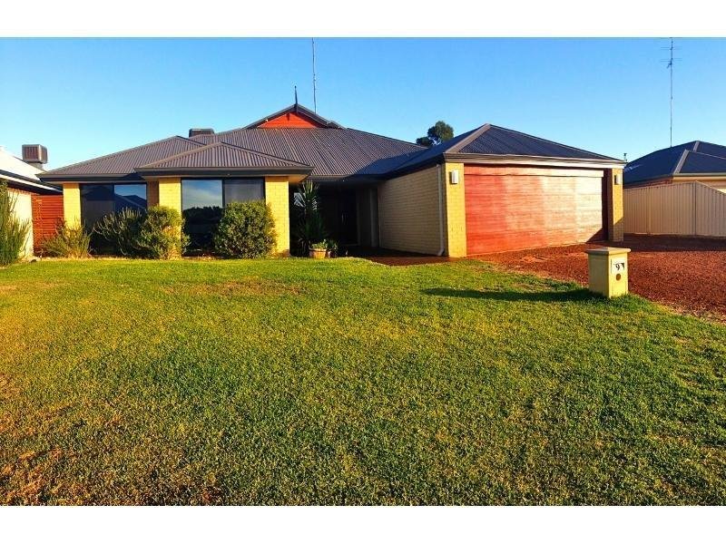 9 McKay Avenue, Waroona, WA 6215 Property Details