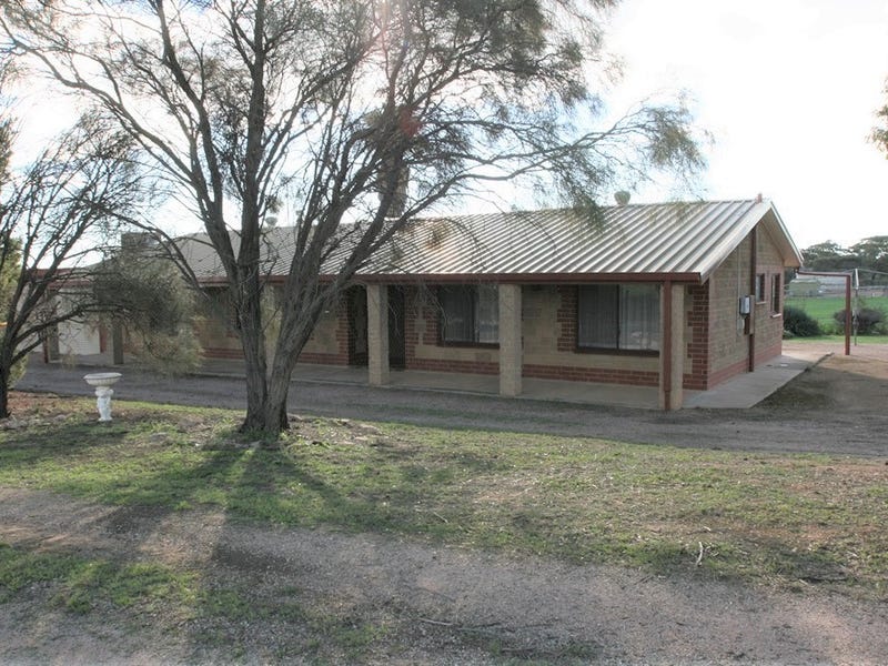 66 Upper Yorke Road, Port Broughton, SA 5522