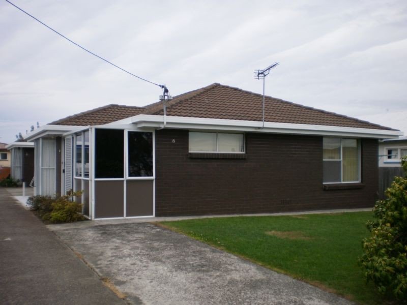 2/16 Charles Street, Devonport, TAS 7310