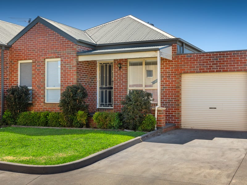 13/10 Parkhill Drive, Berwick, Vic 3806 Property Details