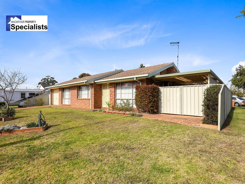 85 Hamlet Cres, Rosemeadow, NSW 2560