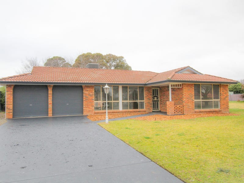 80 Farm Street, Boorowa, NSW 2586 House for Sale