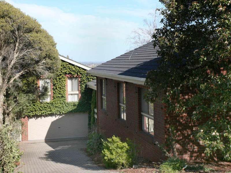 35 Kramer Drive, Berwick, Vic 3806 Property Details