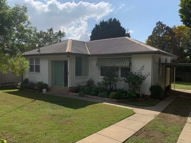 16 West Street, Nowra, NSW 2541