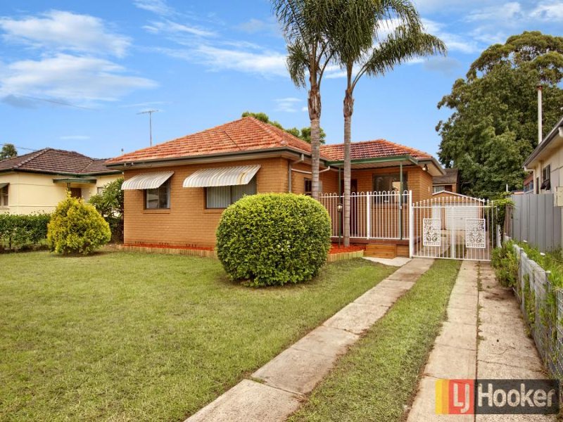 30 Derbyshire Avenue, Toongabbie, NSW 2146