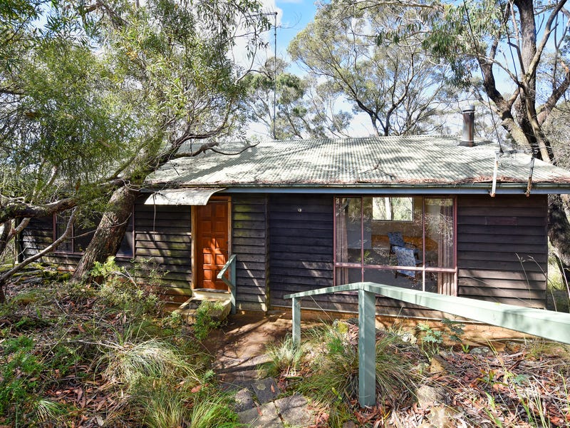 35 Days Crescent, Blackheath, NSW 2785 Property Details