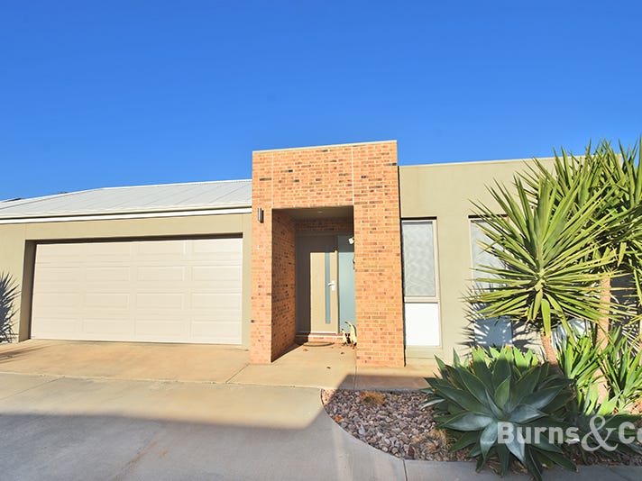4/11 Wisteria Way, Mildura, Vic 3500 Property Details