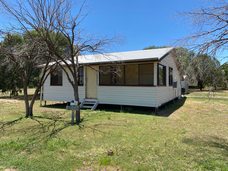 23 Charles Street, Surat, Qld 4417 Property Details