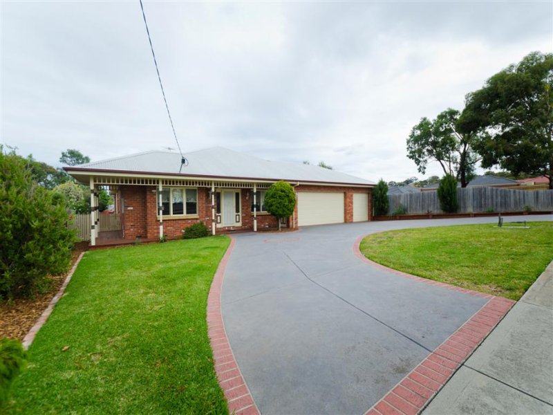33 Stewarts Lane, Sunbury, Vic 3429 Property Details