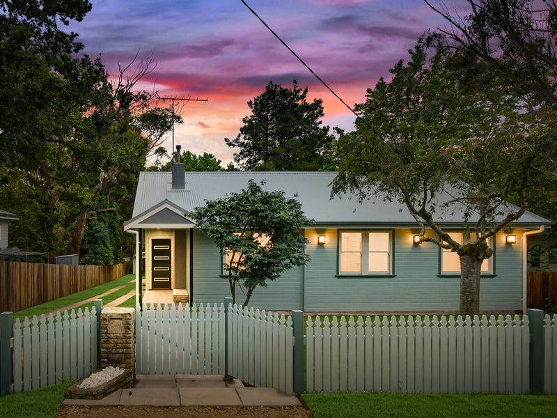 31 Armstrong Street, Wentworth Falls, NSW 2782