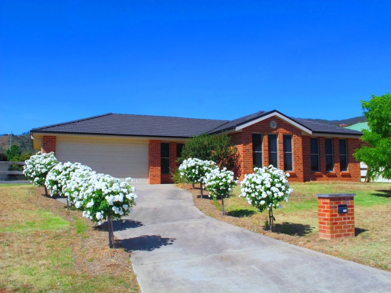 13 White Circle, Mudgee, NSW 2850 Property Details