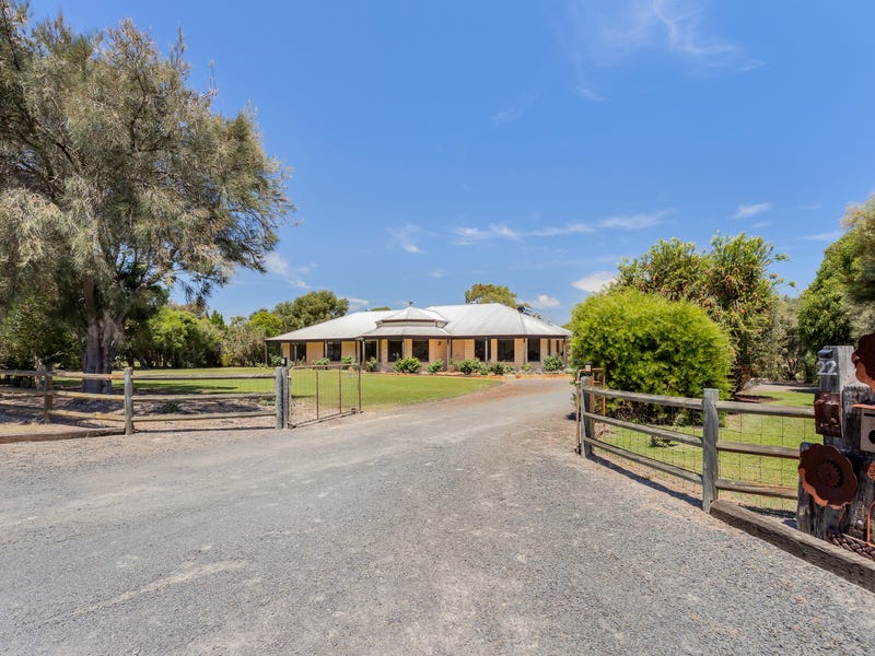 22 Britza Avenue, Roelands, WA 6226 Property Details